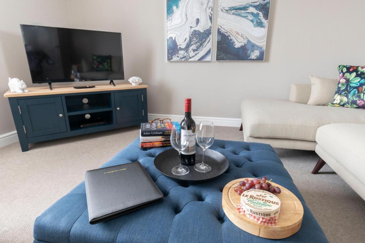Vaughan Lodge Elegant 2-Bed Duplex With Views Near Malvern Hills Malvern Wells Esterno foto